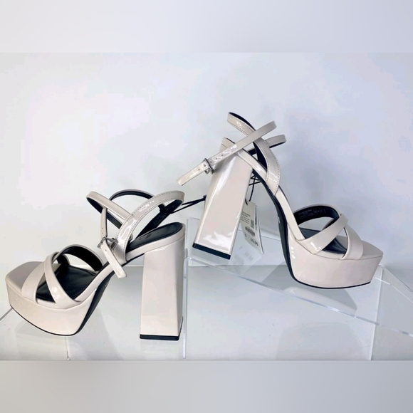 Zara Beige Patent Leather PlatformHigh Heel Sandals - Picture 14 of 16